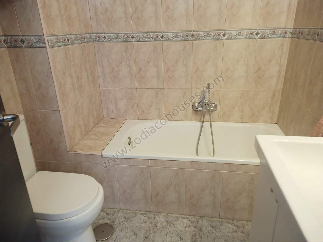 128203 Apartamentos - 11