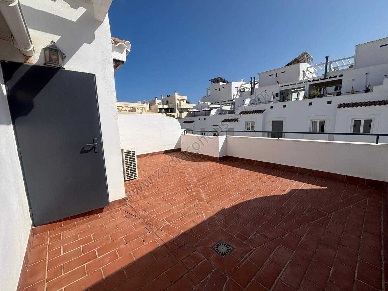 128318 Vuokrataan - 1