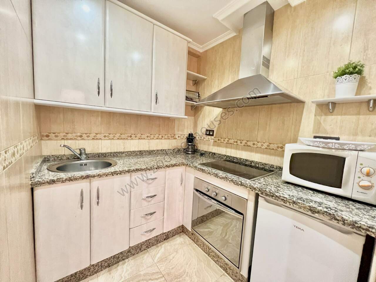 128321 Vuokrataan - 9