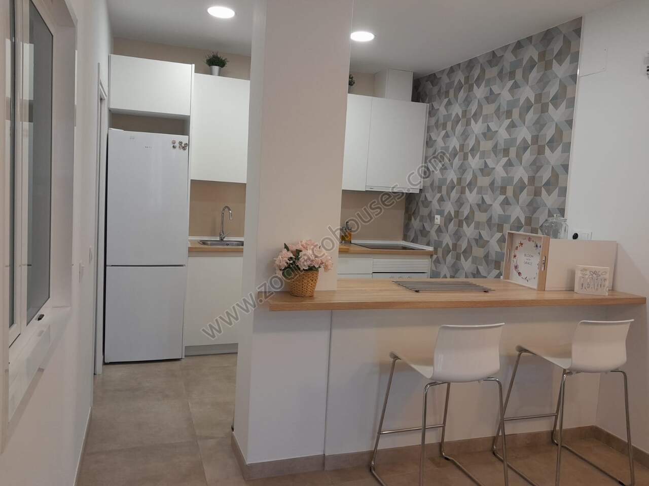 128322 Vuokrataan - 1